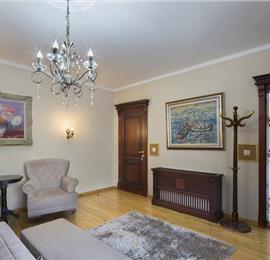 5 bedroom bayside villa with pool near Kotor, sleeps 12